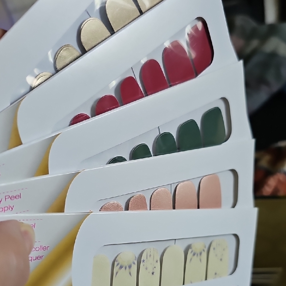 Color Street Nail Polish Strips - Picture 4 of 8